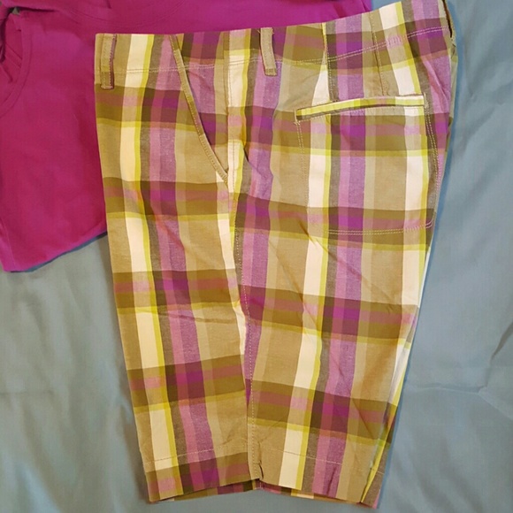 SOLD in Bundle 😍Bermuda Shorts😚 - Picture 2 of 4