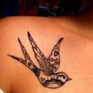 Meet your Posher, Olivia