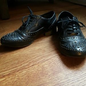 Gorgeous studded oxfords