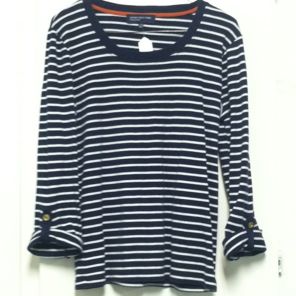 Jones New York Tee Shirt