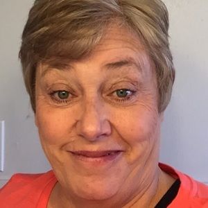 Meet your Posher, Suzanne