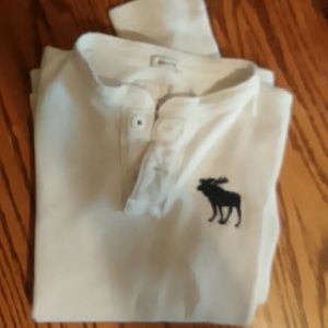 Abercrombie muscle long sleeve. M