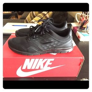 Woman's Nike Orive NM