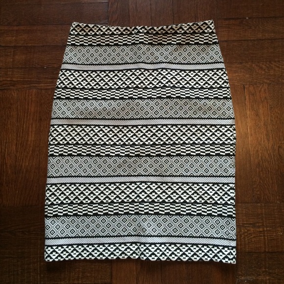 Black and white pencil skirt