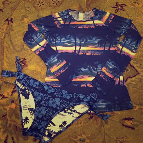 SOLD- Tommy Bahama rash guard and bikini bottoms