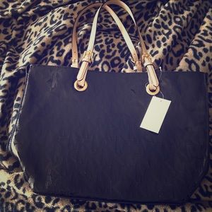 Michael Kors Jet Set Leather Tote