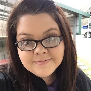 Meet your Posher, Tabitha