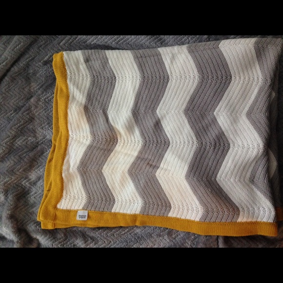 Fashionable baby blanket