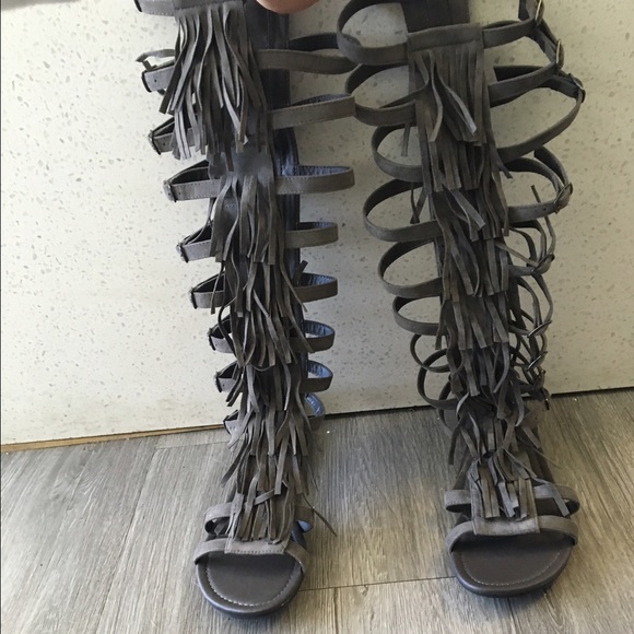 ❌SOLD❌Fringe Gladiator Sandals