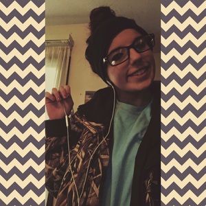 Meet your Posher, Madison