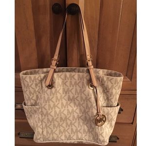 Michael Kors Jet Set Logo Tote
