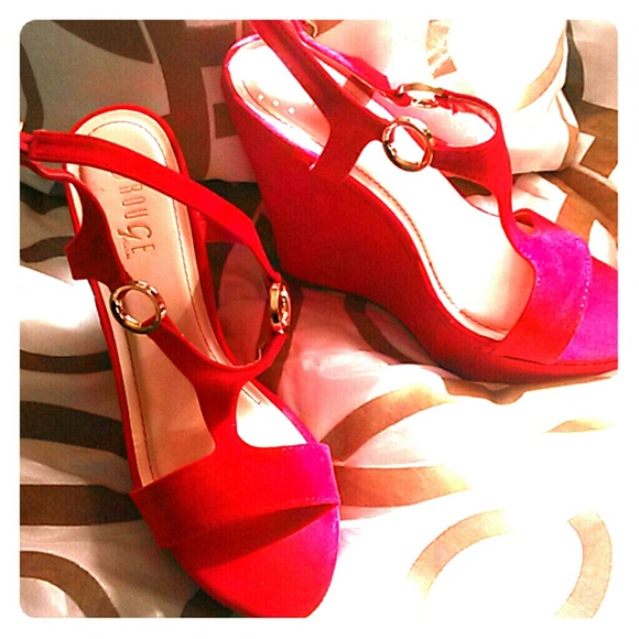 Wedge shoes