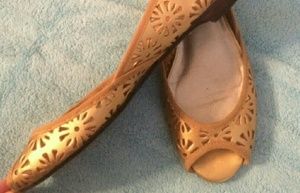 REPOSH PEEP TOE FLATS FROM TALBOTS