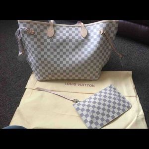 Louis Vuitton Neverfull MM