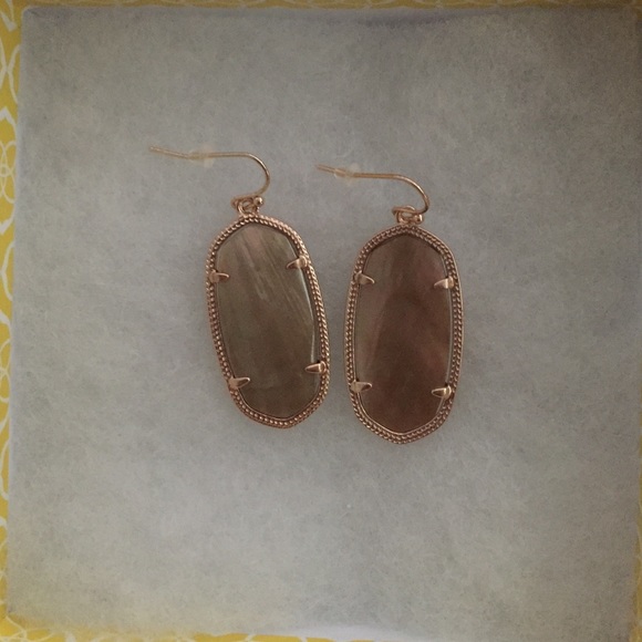 Kendra Scott Brown Pearl Elle Earrings