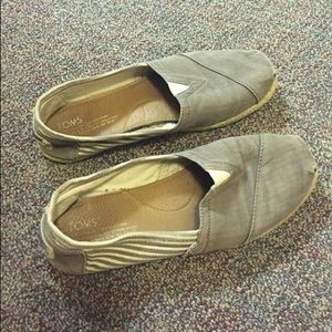 TOMS Grey Striped Women's Size 8