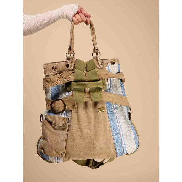 Free People Handbags - FINAL PRICE REDUCTION Train Hopper Satchel