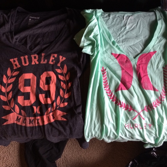 Two V neck Hurley t-shirts sz XL great condition