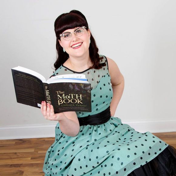 Meet your Posher, Lauren - Picture 3 of 4