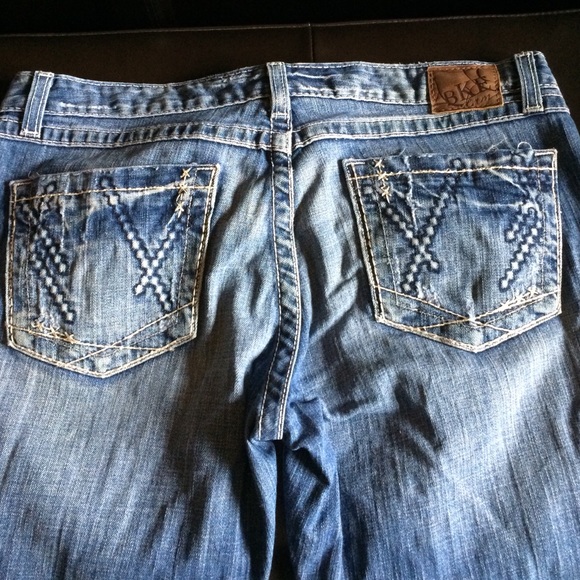 Buckle BKE cropped jeans sz 33