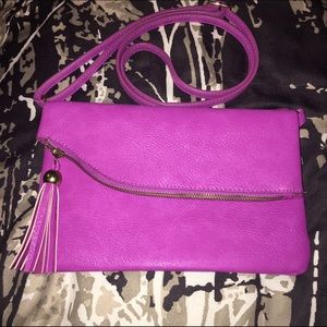 FLASH SALE Violet crossbody/clutch with tassel