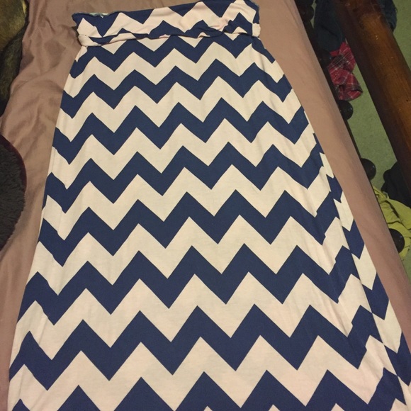 Navy and pink chevron print skirt