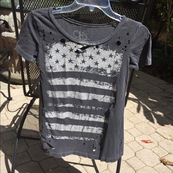 Distressed American flag graphic tshirt