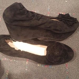 Black velour wedge shoes