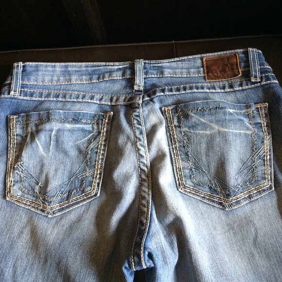 Buckle BKE flare distressed jeans sz 32