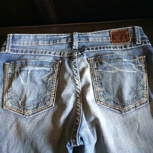 Buckle BKE flare distressed jeans sz 32