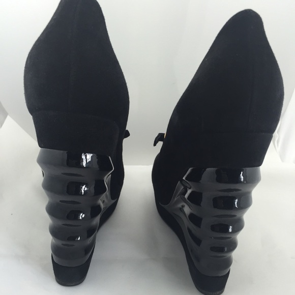 Yves St. Laurent High Heeled Open Toed Wedges! - Picture 3 of 4