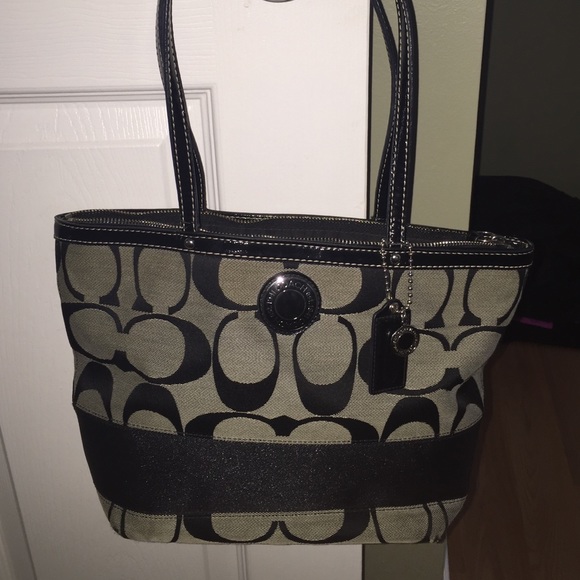 Coach shoulder bag
