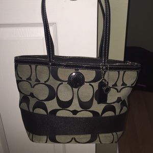 Coach shoulder bag