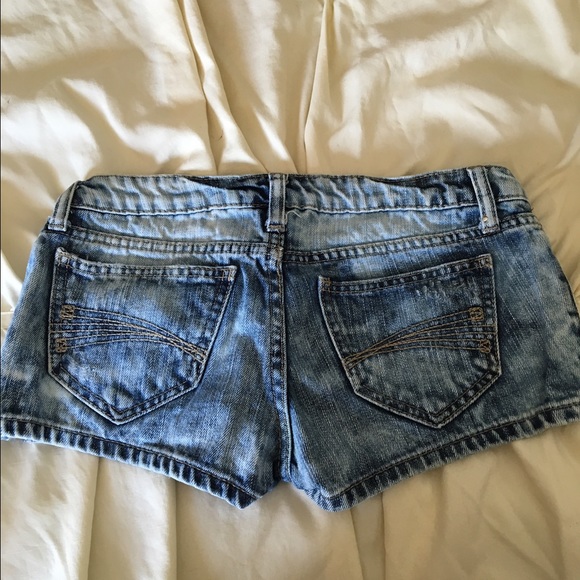 Shorts - Picture 2 of 2