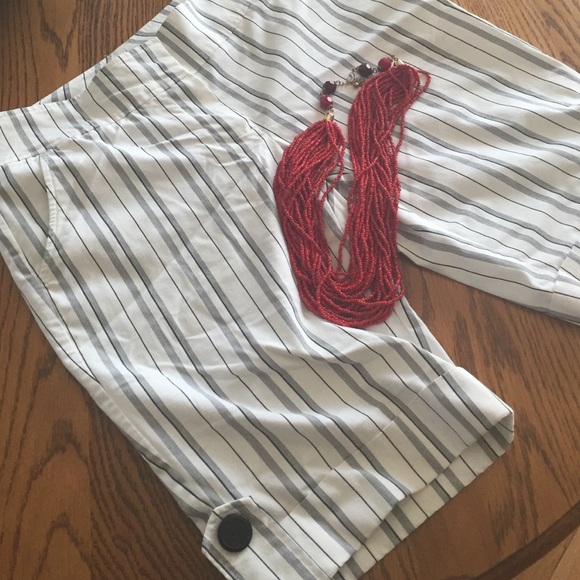 Bisou Bisou dressy shorts