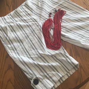 Bisou Bisou dressy shorts