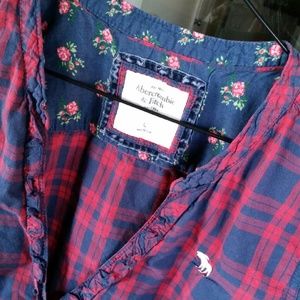 Abercrombie long sleeve button up/tie wasteband