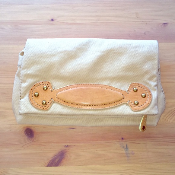 GAP clutch.