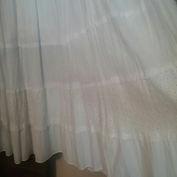 Long white maxi skirt - Picture 3 of 3