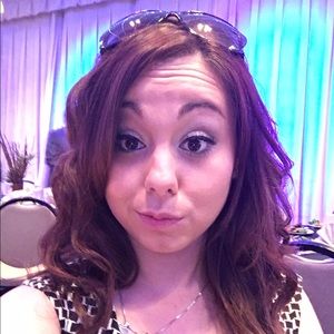 Meet your Posher, Pamela