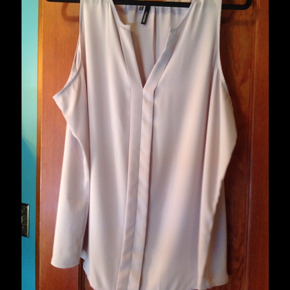 NWOT Maurices blouse.