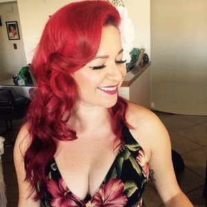 Meet your Posher, Crystal