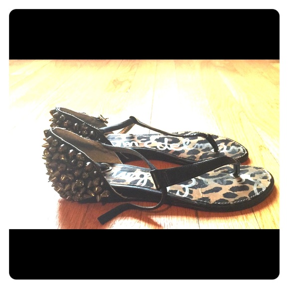 Sam Edelman Exie Studded Sandal Size 7