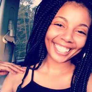 Meet your Posher, Tanasia