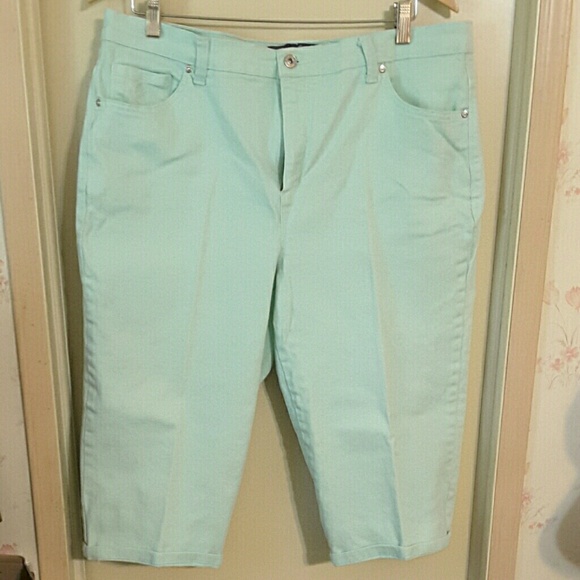 Gloria Vanderbilt,Capris,Side/Back Pockets,Sz 16W