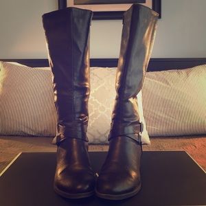 Croft & Barrow wide-calf tall boots, size 8