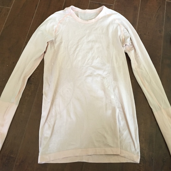 Workout top in great shape!