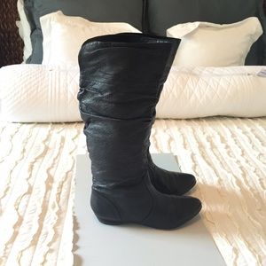 Black Steve Madden Candence Boot
