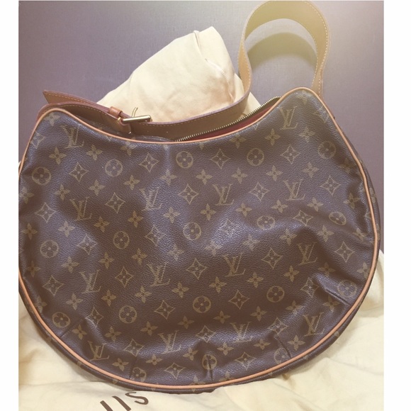 Holiday Deal! $200 off!!Louis Vuitton Croissant GM