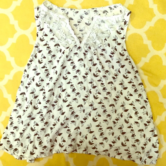 🍊 Flirty dove print top